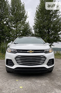 Внедорожник / Кроссовер Chevrolet Trax 2017 в 