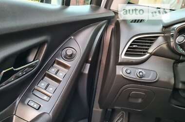 Внедорожник / Кроссовер Chevrolet Trax 2018 в 