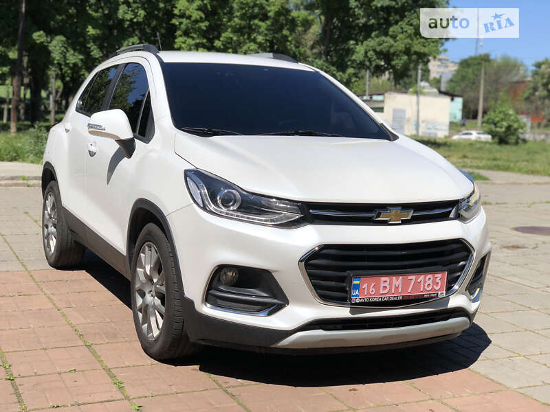 Внедорожник / Кроссовер Chevrolet Trax 2020 в Киеве