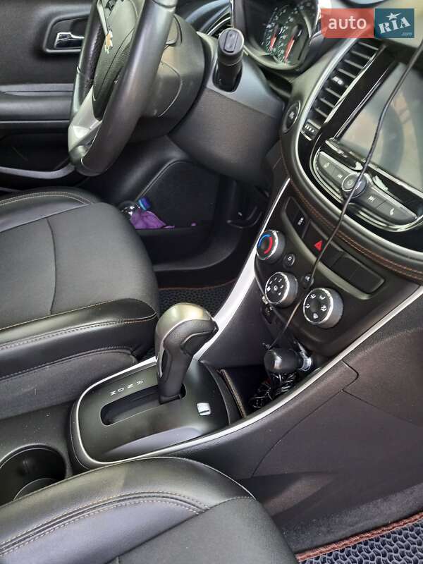Внедорожник / Кроссовер Chevrolet Trax 2019 в Сарнах