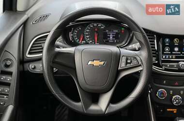 Позашляховик / Кросовер Chevrolet Trax 2018 в 