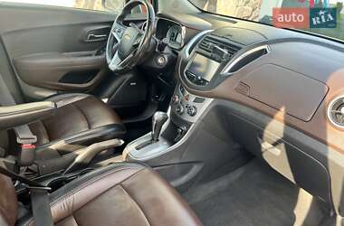 Позашляховик / Кросовер Chevrolet Trax 2015 в 