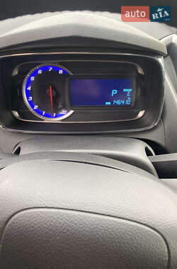 Внедорожник / Кроссовер Chevrolet Trax 2015 в 
