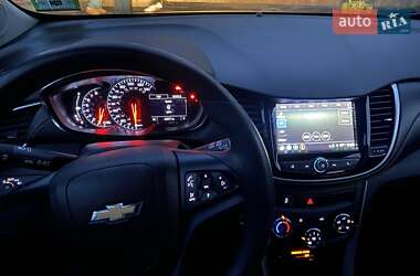 Позашляховик / Кросовер Chevrolet Trax 2017 в 
