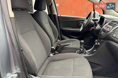 Внедорожник / Кроссовер Chevrolet Trax 2014 в 
