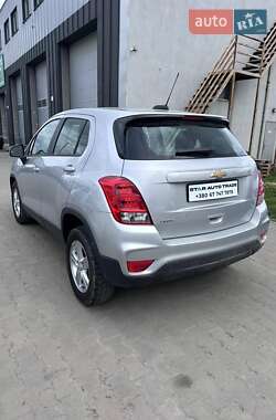 Внедорожник / Кроссовер Chevrolet Trax 2019 в 