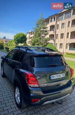 Внедорожник / Кроссовер Chevrolet Trax 2020 в 