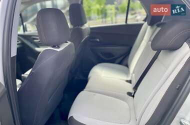 Внедорожник / Кроссовер Chevrolet Trax 2017 в 