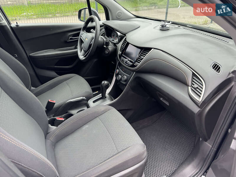 Внедорожник / Кроссовер Chevrolet Trax 2020 в Киеве