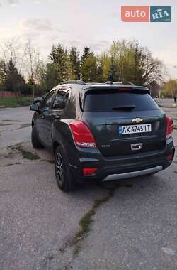 Внедорожник / Кроссовер Chevrolet Trax 2017 в 