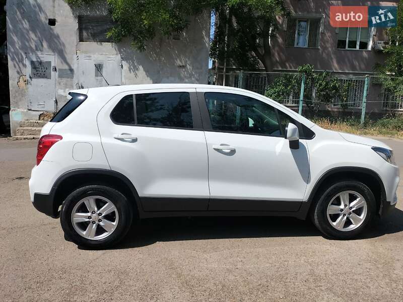 Внедорожник / Кроссовер Chevrolet Trax 2017 в Одессе