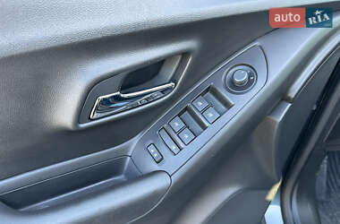 Внедорожник / Кроссовер Chevrolet Trax 2018 в 