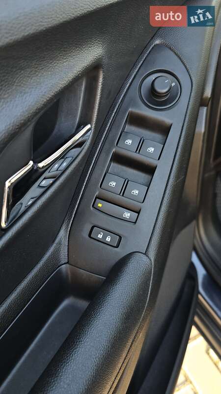 Внедорожник / Кроссовер Chevrolet Trax 2018 в Одессе