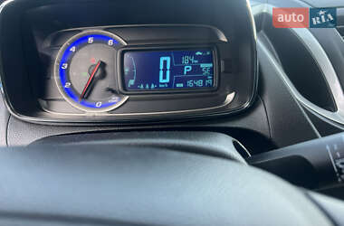 Позашляховик / Кросовер Chevrolet Trax 2013 в 