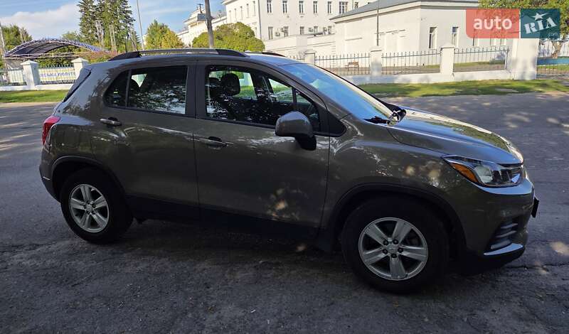 Внедорожник / Кроссовер Chevrolet Trax 2020 в Полтаве фото 2 Внедорожник / Кроссовер Chevrolet Trax 2020 в Полтаве