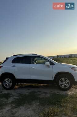 Внедорожник / Кроссовер Chevrolet Trax 2018 в 