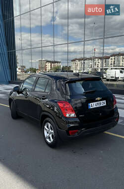 Внедорожник / Кроссовер Chevrolet Trax 2017 в 
