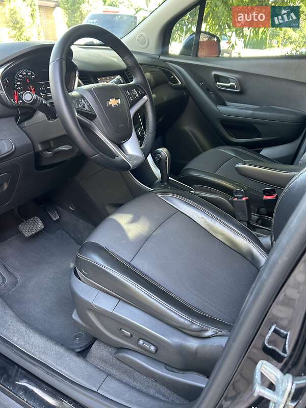 Позашляховик / Кросовер Chevrolet Trax 2017 в 