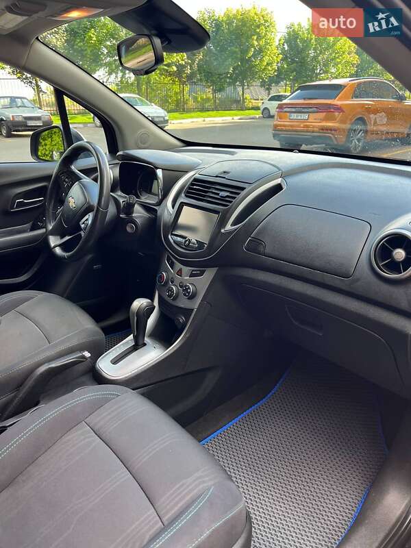 Позашляховик / Кросовер Chevrolet Trax 2015 в Києві