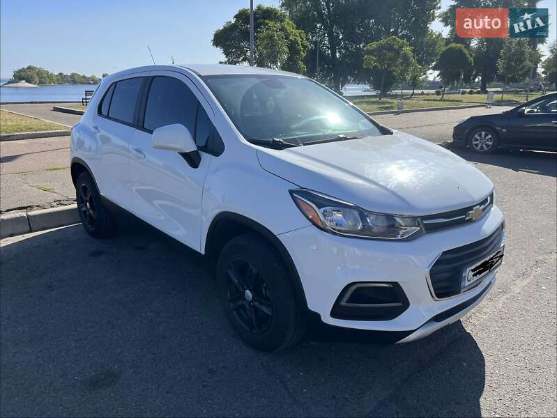 Внедорожник / Кроссовер Chevrolet Trax 2016 в 