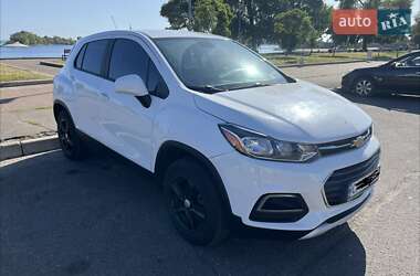 Позашляховик / Кросовер Chevrolet Trax 2016 в 