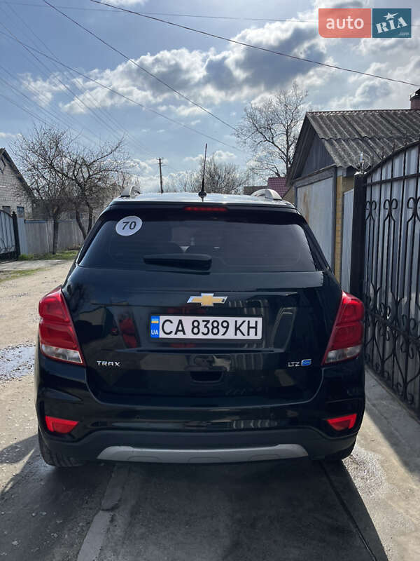 Внедорожник / Кроссовер Chevrolet Trax 2016 в Черкассах фото 3 Внедорожник / Кроссовер Chevrolet Trax 2016 в Черкассах