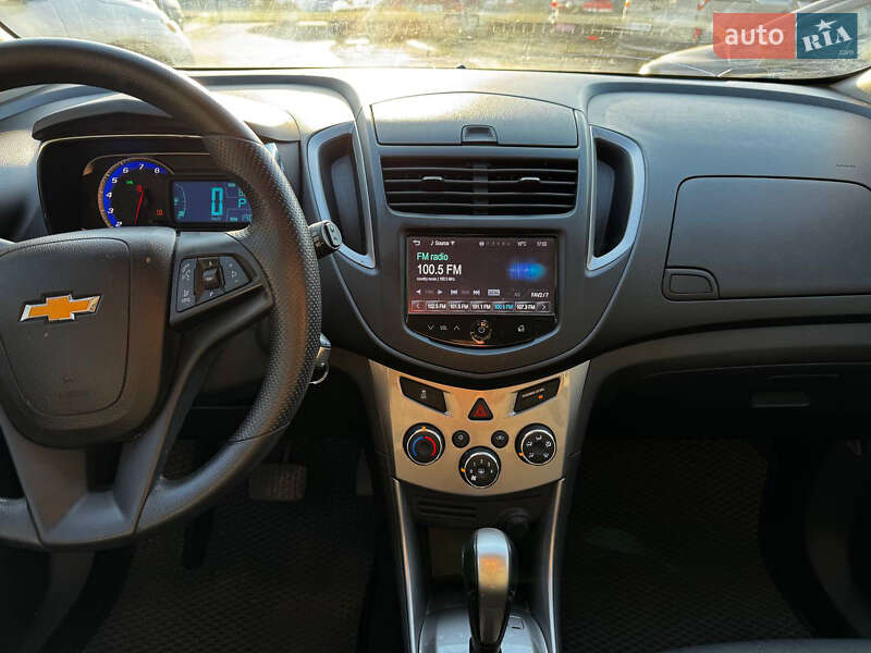 Внедорожник / Кроссовер Chevrolet Trax 2016 в Днепре