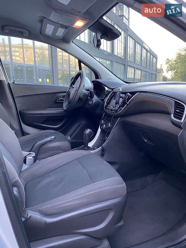 Внедорожник / Кроссовер Chevrolet Trax 2017 в Полтаве