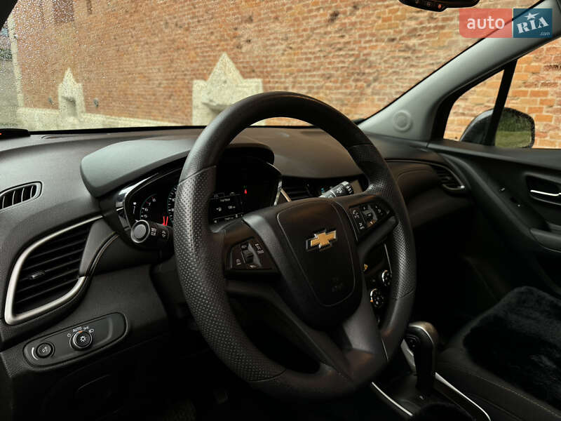 Внедорожник / Кроссовер Chevrolet Trax 2017 в Львове