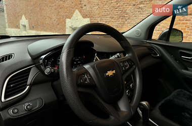 Внедорожник / Кроссовер Chevrolet Trax 2017 в 