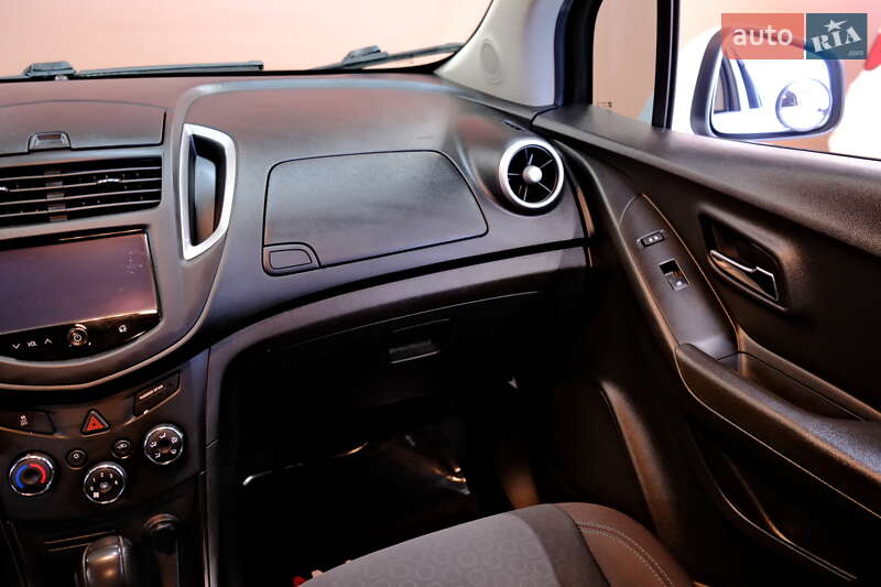 Внедорожник / Кроссовер Chevrolet Trax 2016 в Одессе