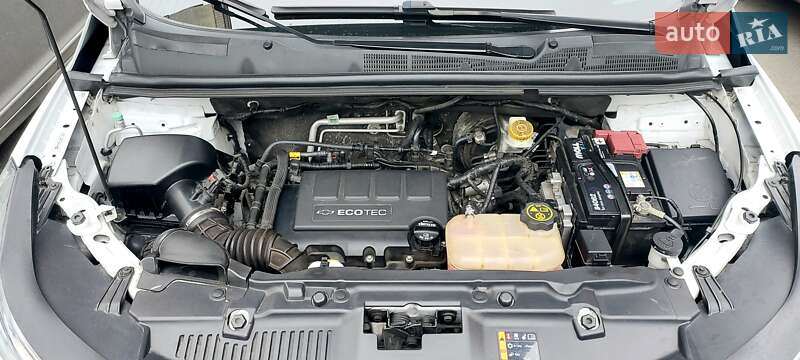 Внедорожник / Кроссовер Chevrolet Trax 2017 в Киеве