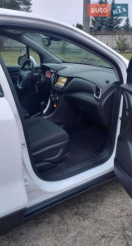 Внедорожник / Кроссовер Chevrolet Trax 2017 в Киеве