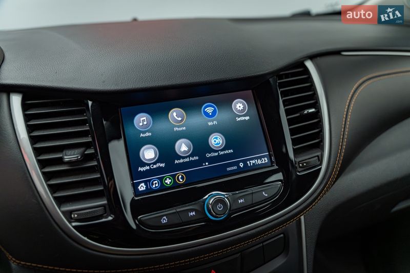 Внедорожник / Кроссовер Chevrolet Trax 2020 в Киеве