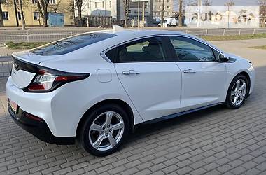 Лифтбек Chevrolet Volt 2018 в Киеве