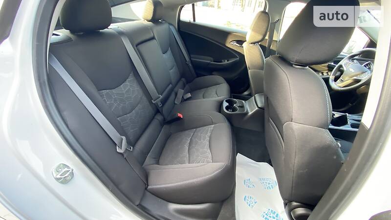 Хетчбек Chevrolet Volt 2018 в Києві