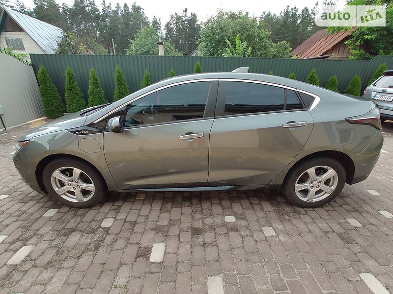 Хэтчбек Chevrolet Volt 2016 в Черкассах