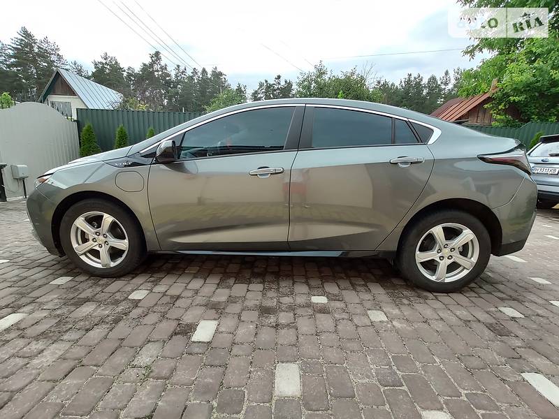 Хэтчбек Chevrolet Volt 2016 в Черкассах