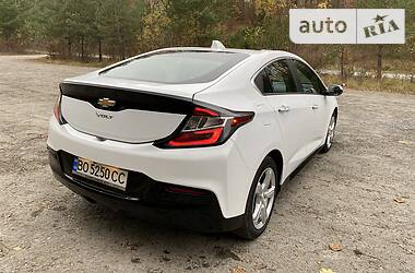 Лифтбек Chevrolet Volt 2018 в Киеве