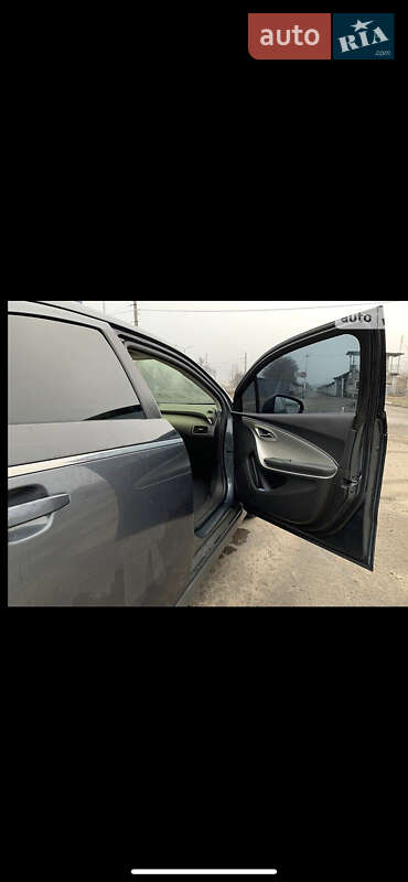 Хэтчбек Chevrolet Volt 2013 в Харькове
