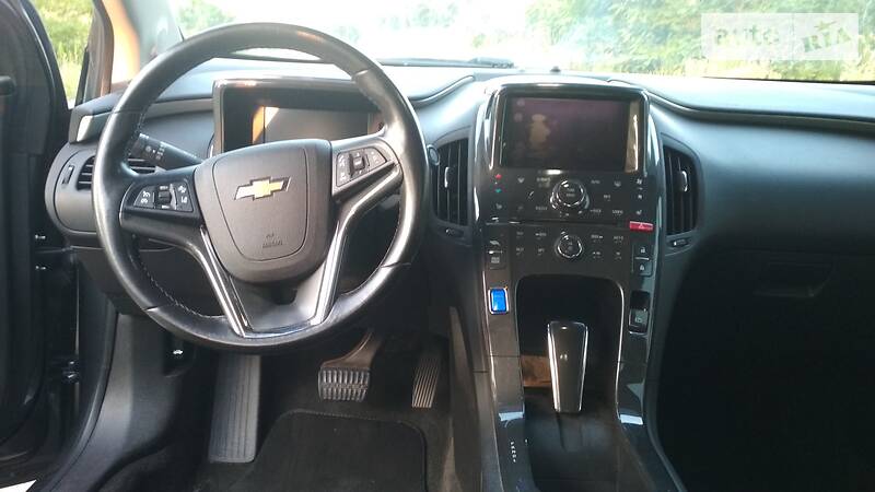 Хэтчбек Chevrolet Volt 2012 в Киеве