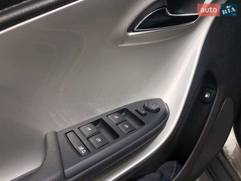 Хэтчбек Chevrolet Volt 2014 в Ужгороде фото 16 Хэтчбек Chevrolet Volt 2014 в Ужгороде