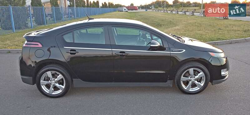 Лифтбек Chevrolet Volt 2013 в Киеве