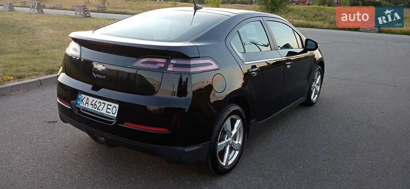 Лифтбек Chevrolet Volt 2013 в Киеве