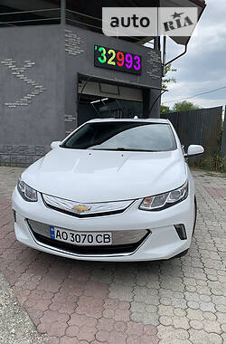 Седан Chevrolet Volt 2018 в Ужгороді