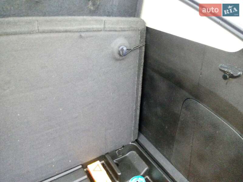 Хетчбек Chevrolet Volt 2014 в Києві