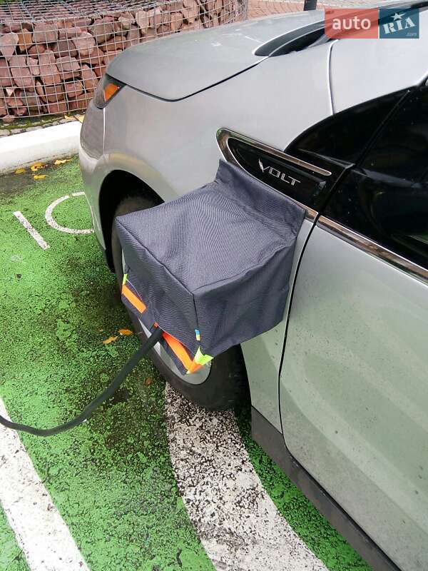 Хетчбек Chevrolet Volt 2014 в Києві