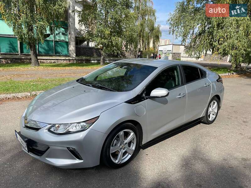 Хэтчбек Chevrolet Volt 2016 в Киеве