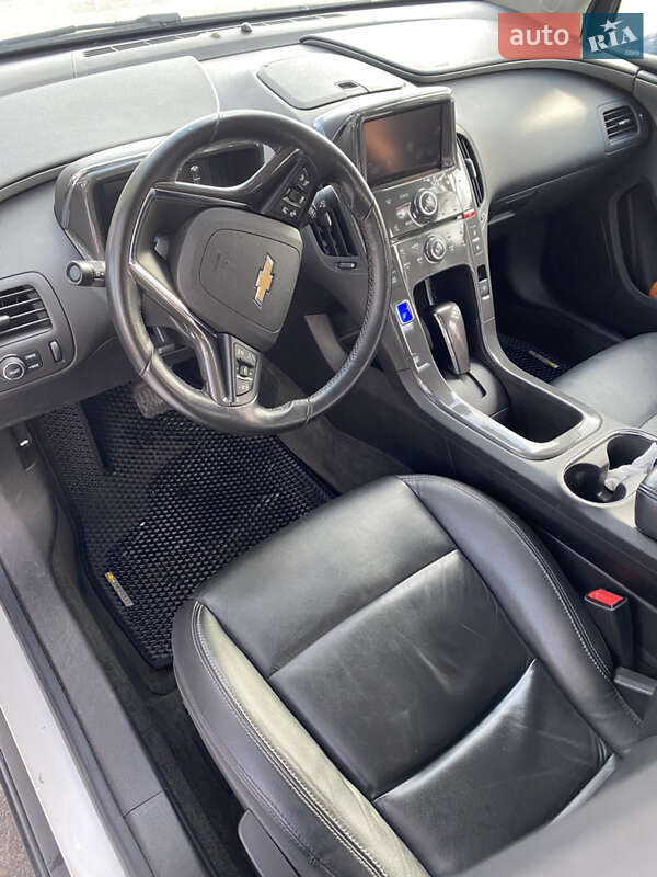 Лифтбек Chevrolet Volt 2013 в Кременчуге фото 11 Лифтбек Chevrolet Volt 2013 в Кременчуге