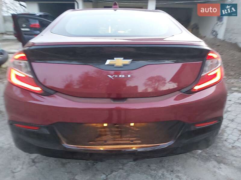 Лифтбек Chevrolet Volt 2016 в Ирпене